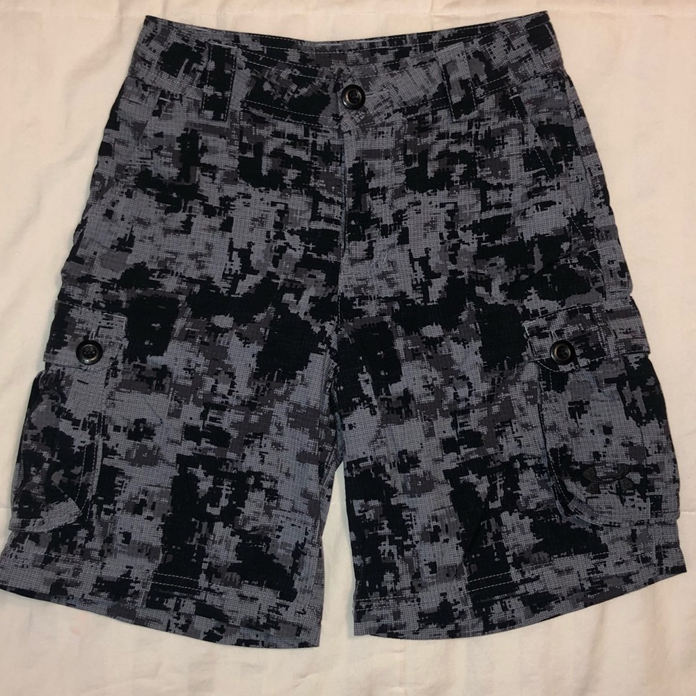 Boys Under Armour short
